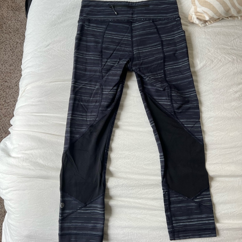 Lululemon leggings!! Size 6!